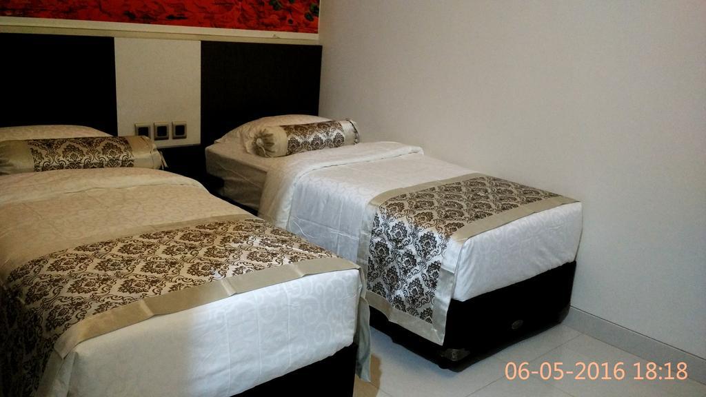 Malang City Boulevard Homestay Екстериор снимка